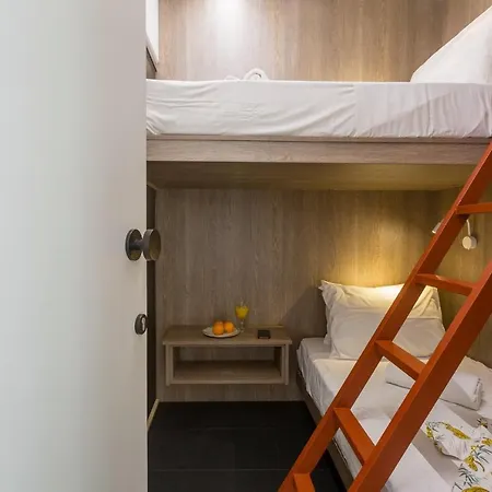 Loc Hospitality Urban Den コルフ島