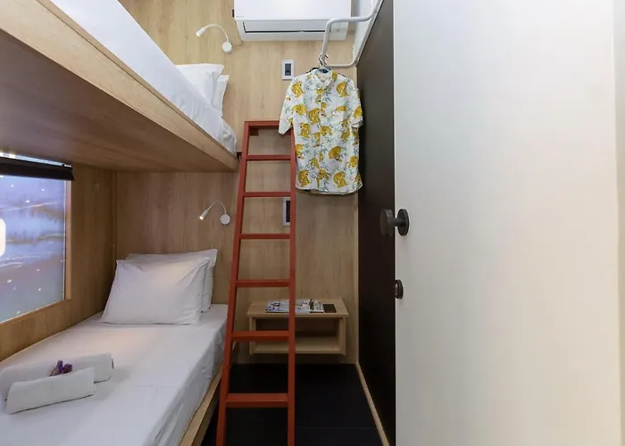 Loc Hospitality Urban Den Capsulehotel Corfu (city)