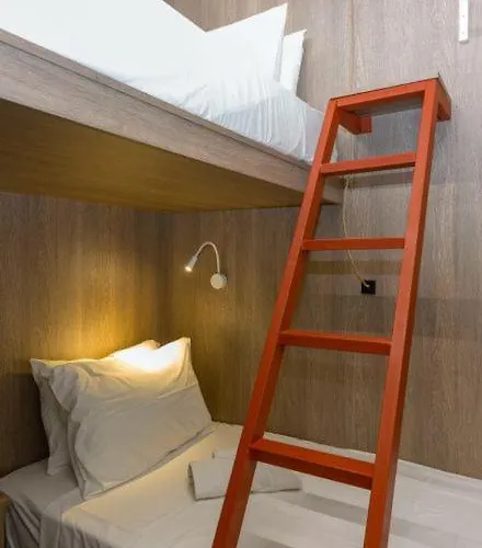 Capsulehotel Loc Hospitality Urban Den