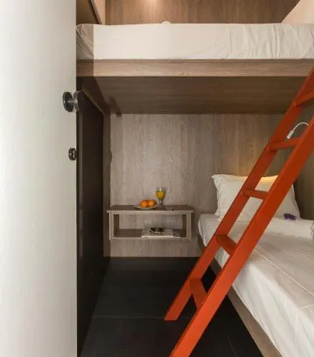 Loc Hospitality Urban Den *