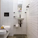 Ξενοδοχείο με κάψουλες Loc Hospitality Urban Den Corfu (city)