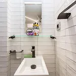 Loc Hospitality Urban Den Ξενοδοχείο με κάψουλες *