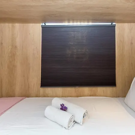 Kapslový hotel Loc Hospitality Urban Den *