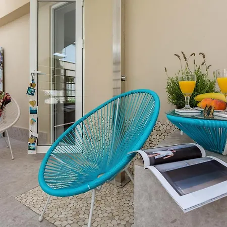 Loc Hospitality Urban Den Kapslový hotel Corfu (city)
