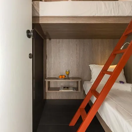 Kapslový hotel Loc Hospitality Urban Den