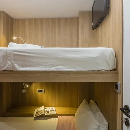 Loc Hospitality Urban Den コルフ島