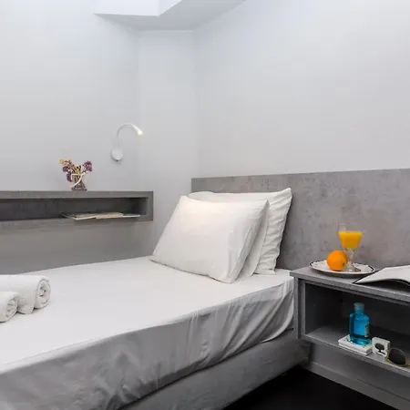 Loc Hospitality Urban Den コルフ島