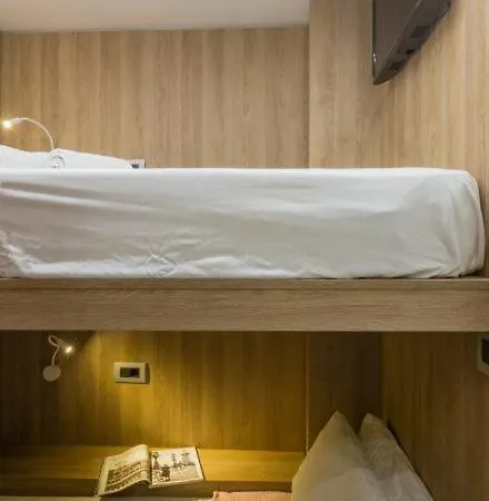 Loc Hospitality Urban Den *