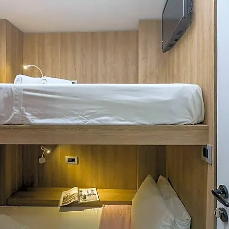 Loc Hospitality Urban Den