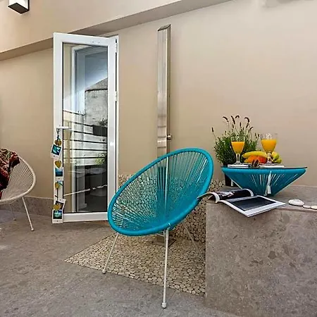Loc Hospitality Urban Den Hotel de capsule *