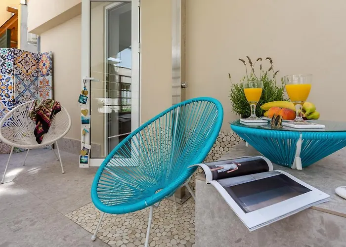 Loc Hospitality Urban Den Ξενοδοχείο με κάψουλες Corfu (city)