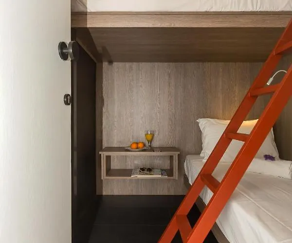 Kapsül Otel Loc Hospitality Urban Den